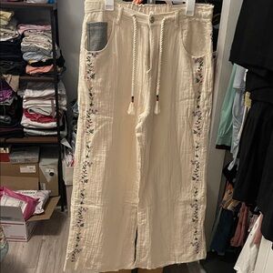 POL Cream Textured Pants with embroidery